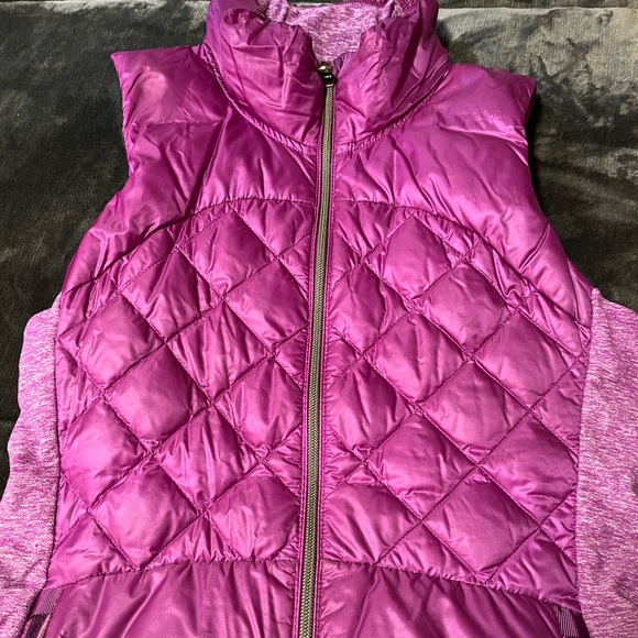 Lululemon Down for a Run Vest Tender Violet - Picture 5 of 8